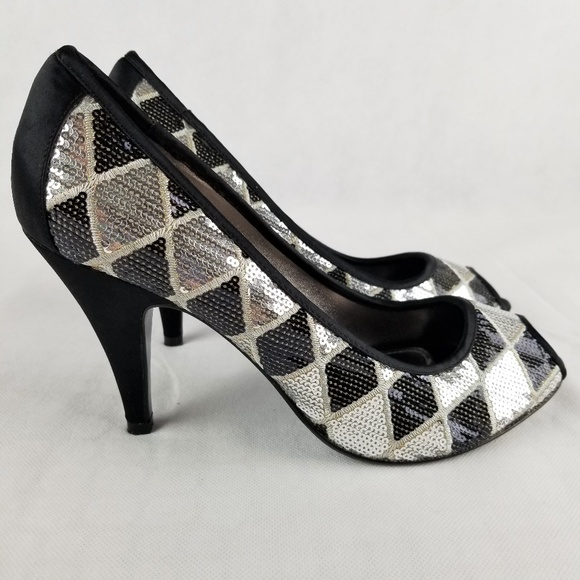 Unlisted by Kenneth Cole Shoes - Unlisted 10M Sequin High Heel Peep-Toes Blk/Silver